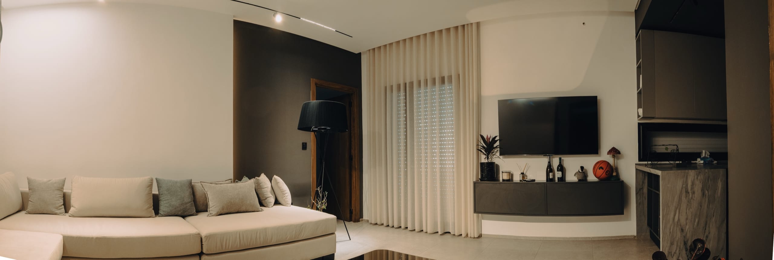 Apartment, room 10
