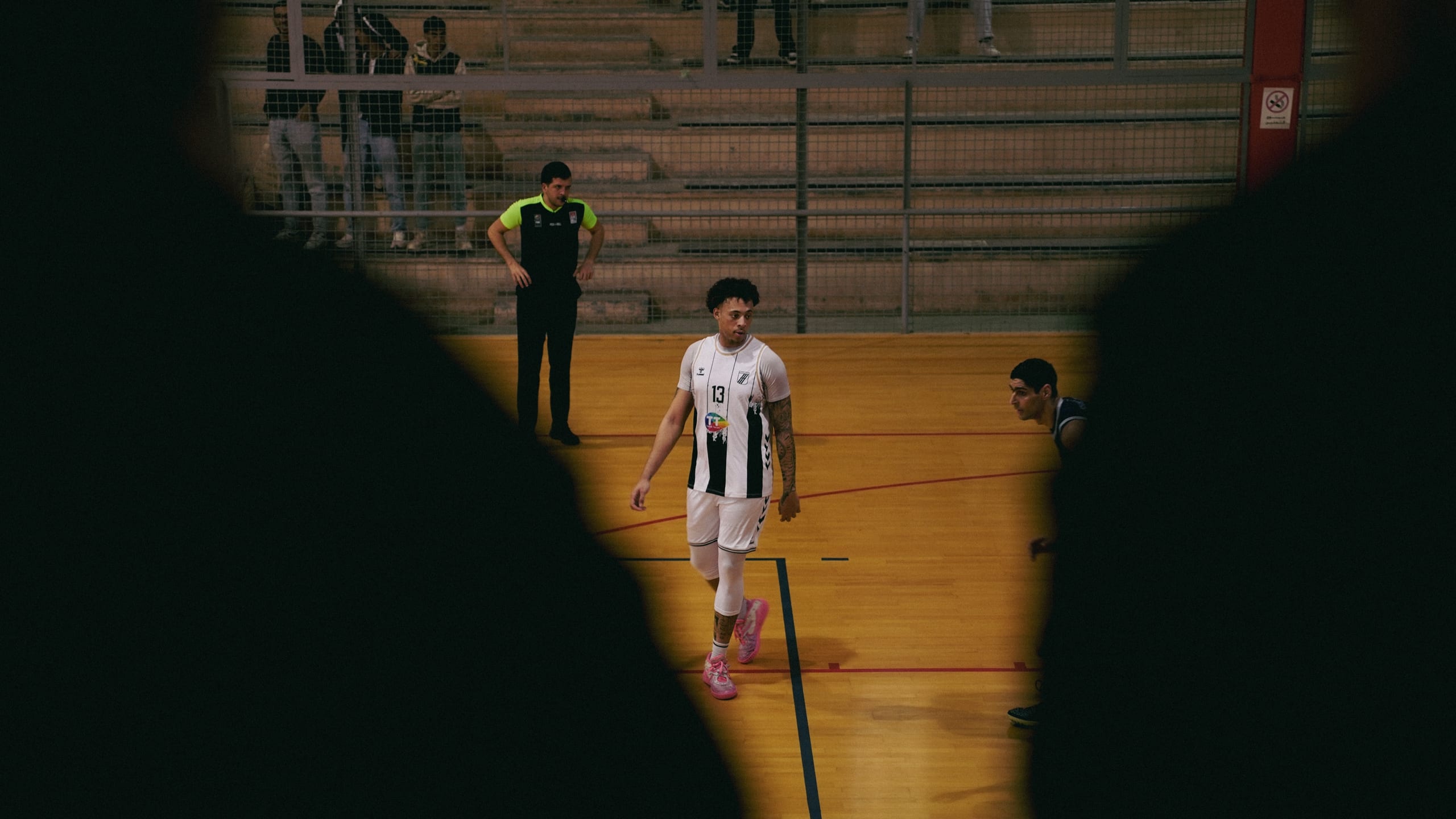 CSS basketball — game action