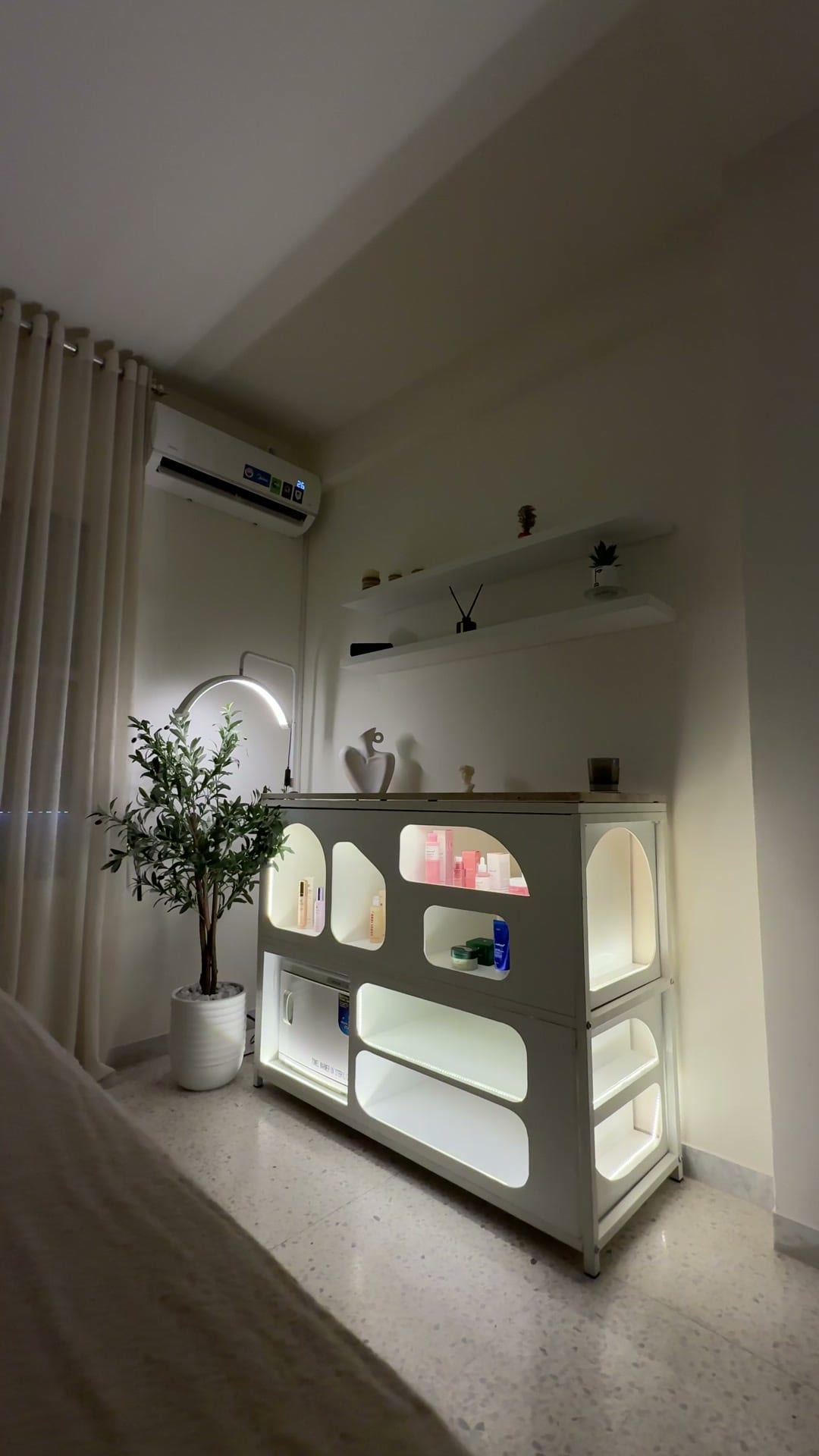 Skin care — vertical film